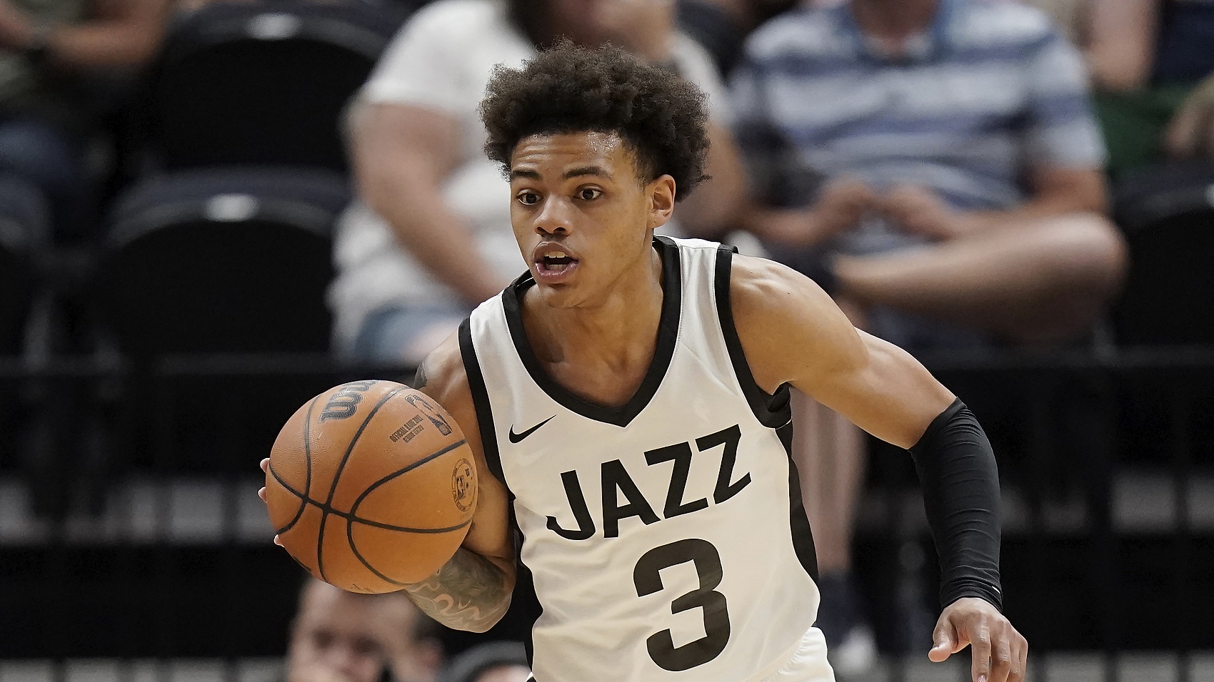 NBA总决赛窗口期再迎强敌;犹他爵士手感冰凉;主帅态度——媒体盛赞;医务组通报恢复的简单介绍 NBA总决赛窗口期再迎强敌;犹他爵士手感冰凉;主帅态度——媒体盛赞;医务组通报恢复的简单介绍