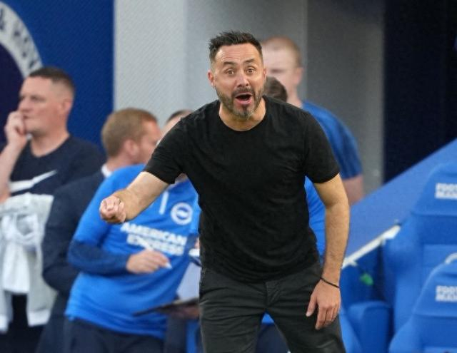 开云体育官网-夏洛特黄蜂内部会议纪要流出：赛后调整名单，法甲使命明确，年轻球员得到机会的简单介绍-开云体育官网